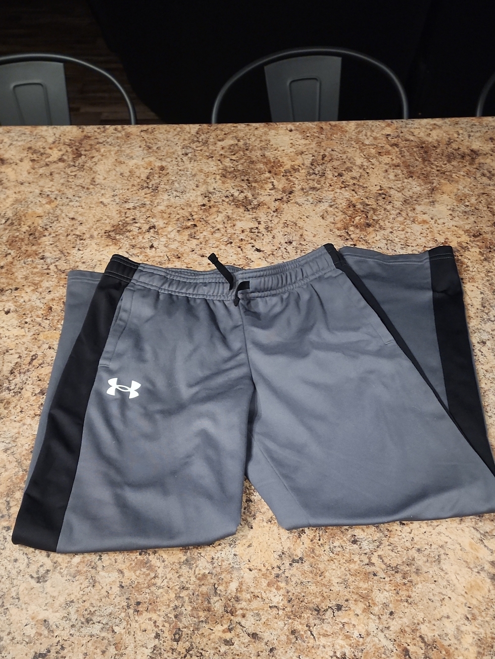 Under Armour Boys Gray pants with Black Side Panels